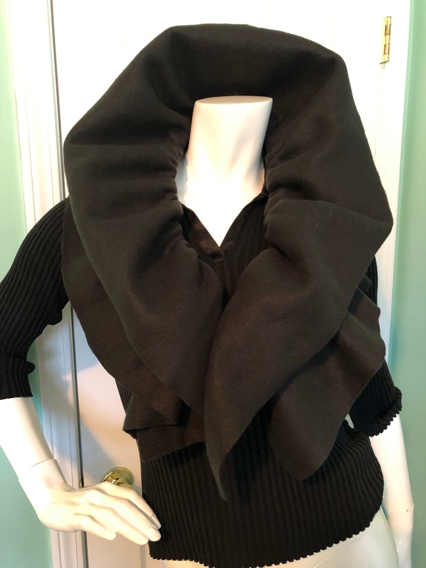 Black Classy Scarf Ruffle Style Fleece Scarf