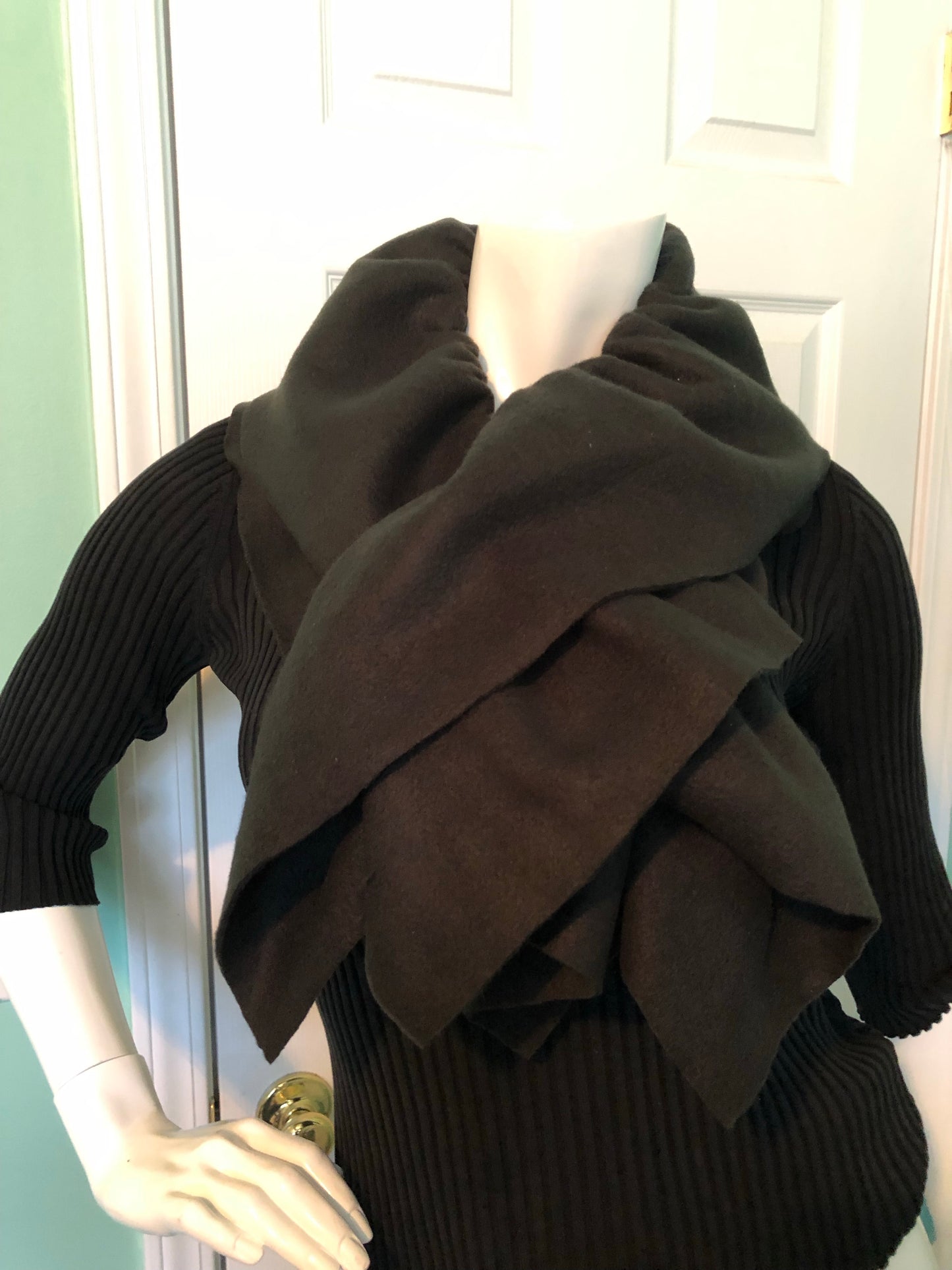 Black Classy Scarf Ruffle Style Fleece Scarf